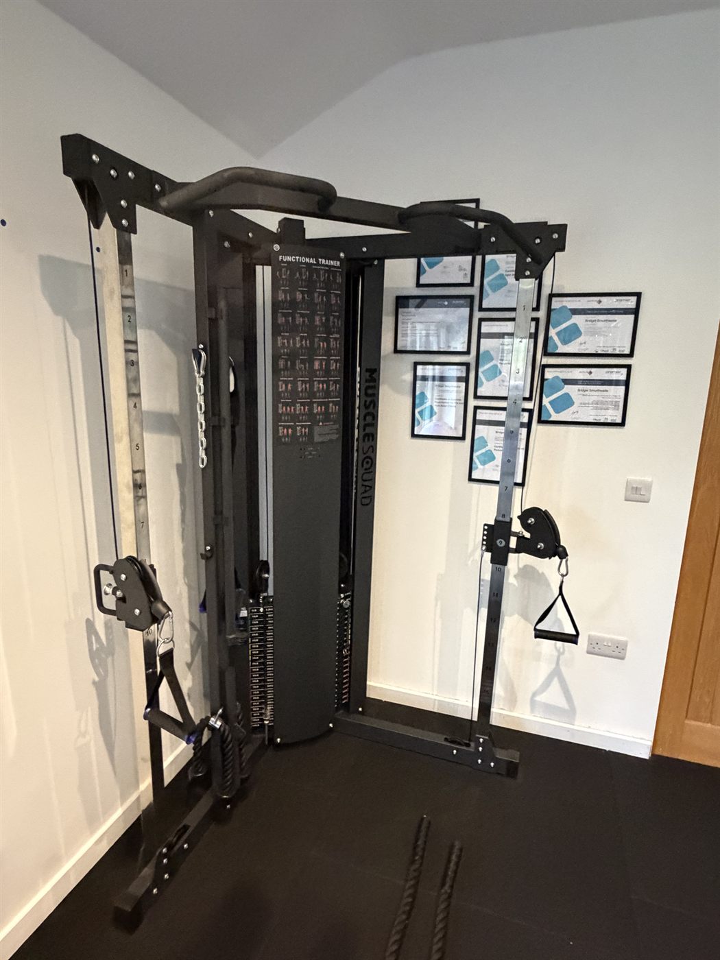 Functional trainer cable machine